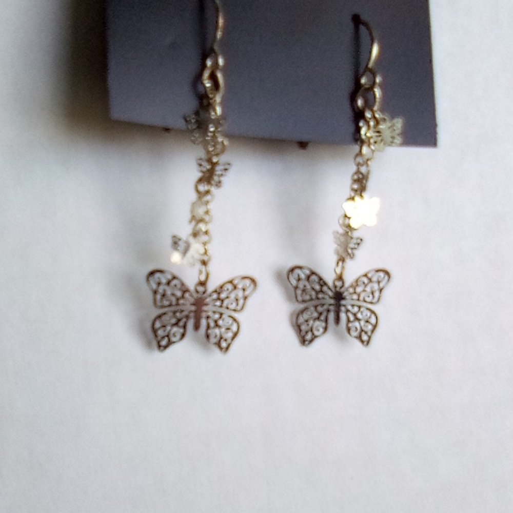 Earrings - Picture 3 of 4